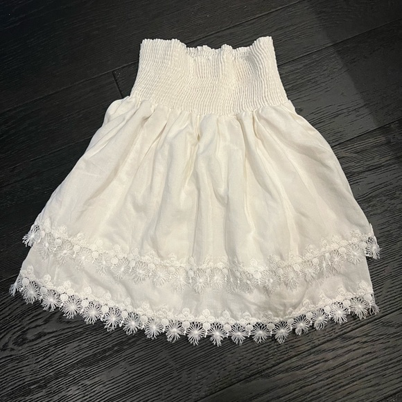 Peixoto mini skirt in white. Size small. - Picture 6 of 9
